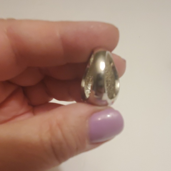 ❄️Beautiful Statement Ring - Picture 2 of 5